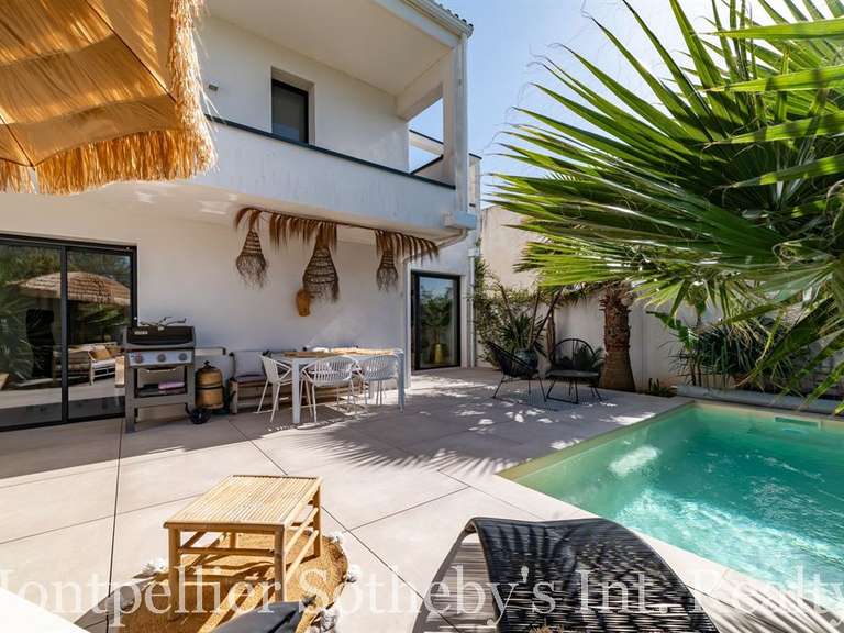 Maison Mauguio - 4 chambres - 247m²
