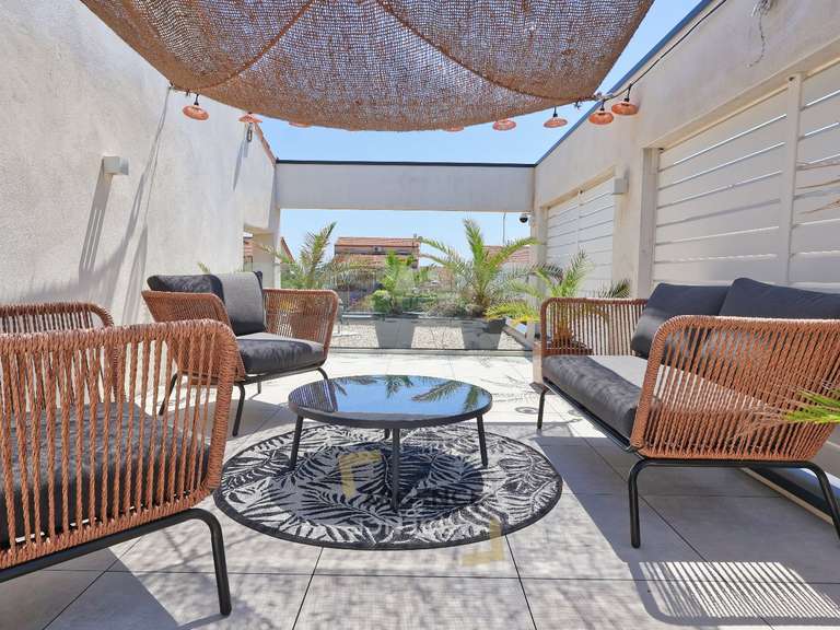 Maison Mauguio - 5 chambres - 247m²