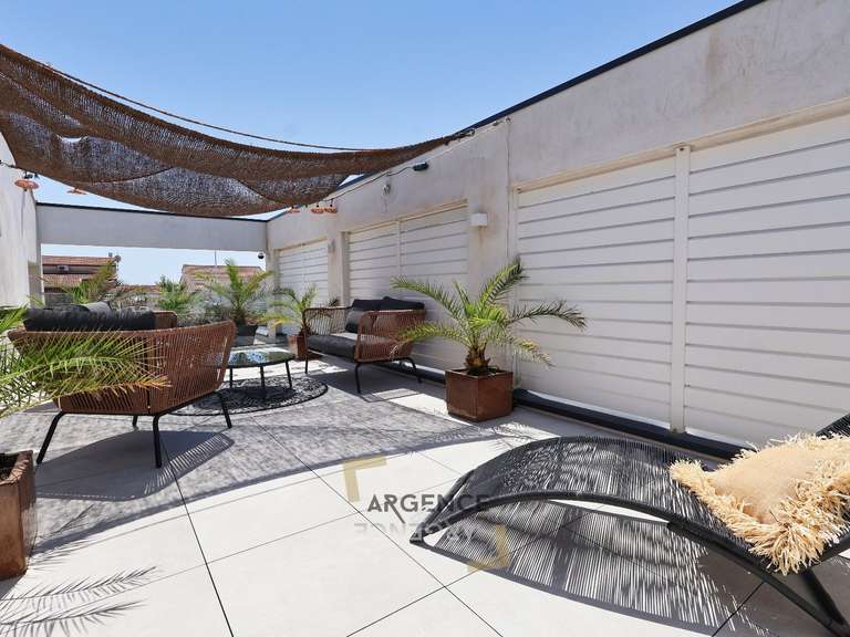 Maison Mauguio - 5 chambres - 247m²