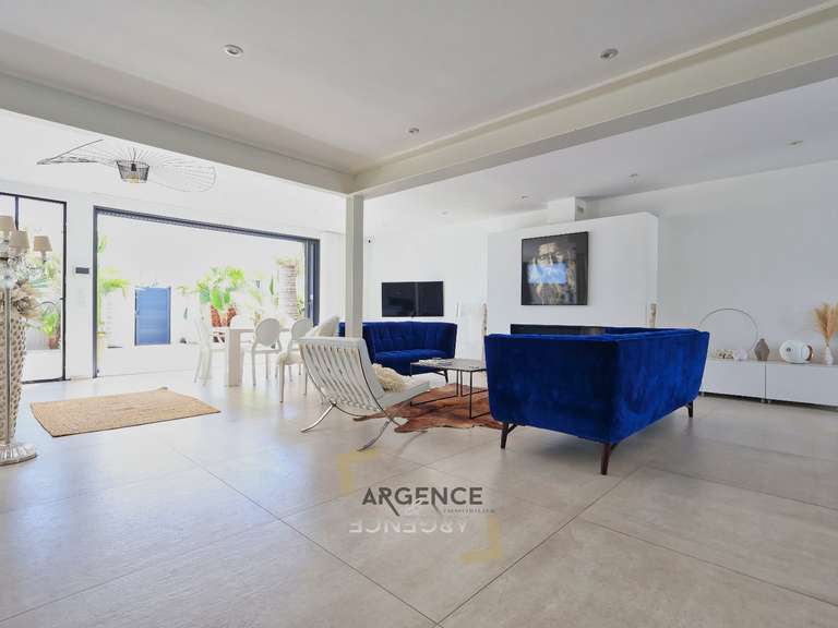 Maison Mauguio - 5 chambres - 247m²