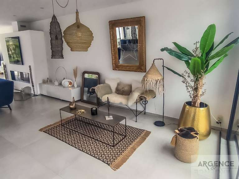 Maison Mauguio - 5 chambres - 247m²