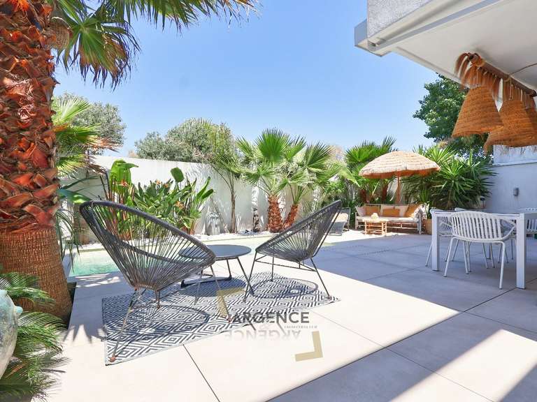 Maison Mauguio - 5 chambres - 247m²