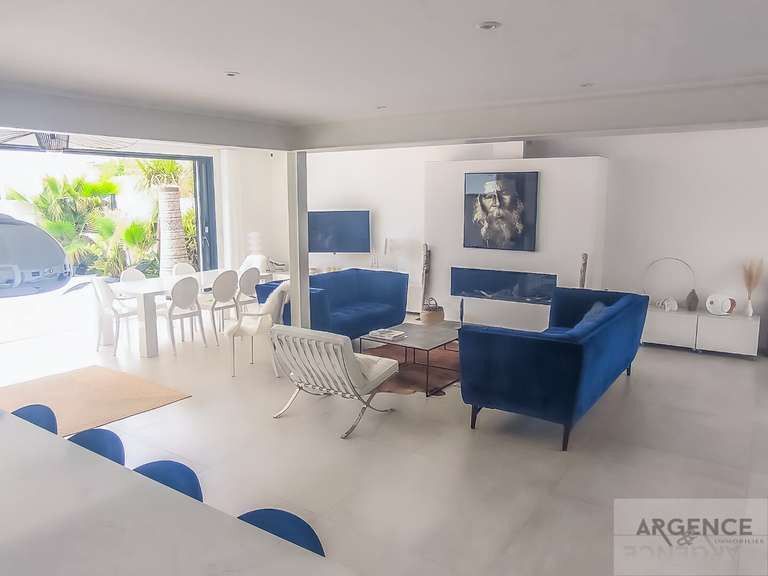 Maison Mauguio - 5 chambres - 247m²
