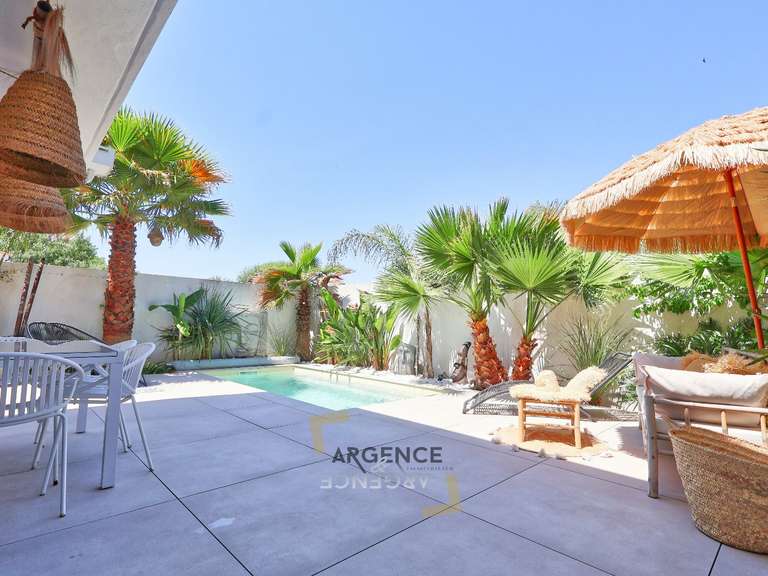 Maison Mauguio - 5 chambres - 247m²
