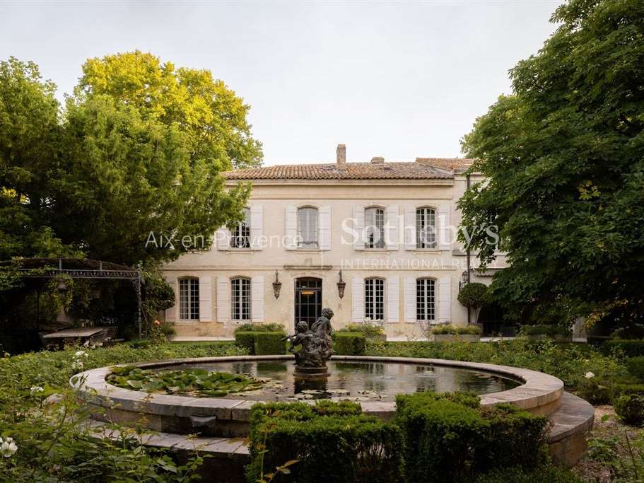 House Maussane-les-Alpilles