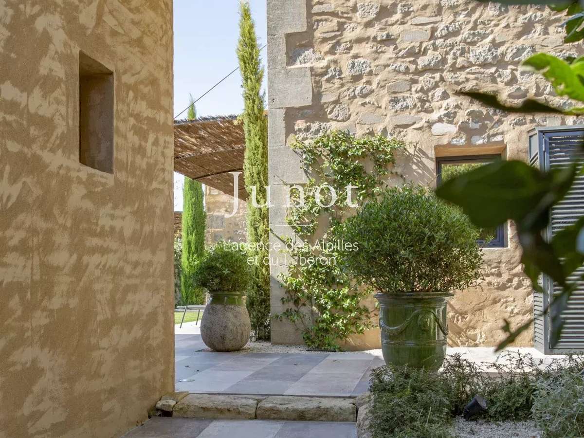 House Maussane-les-Alpilles