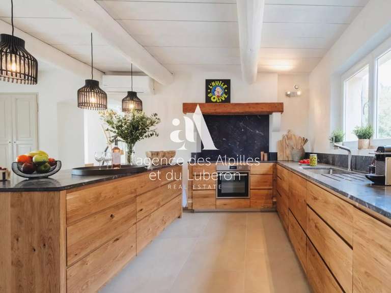 Maison Maussane-les-Alpilles - 5 chambres - 230m²