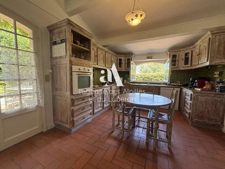 House Maussane-les-Alpilles - 5 bedrooms - 230m²