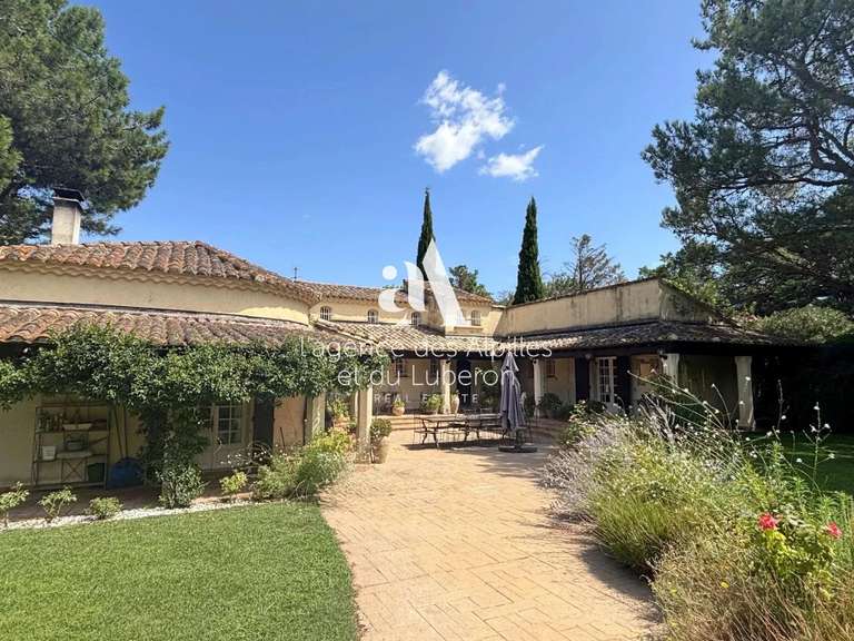 House Maussane-les-Alpilles - 5 bedrooms - 230m²