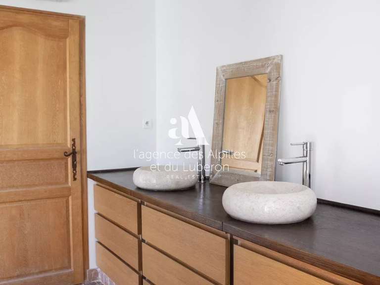 House Maussane-les-Alpilles - 3 bedrooms - 210m²