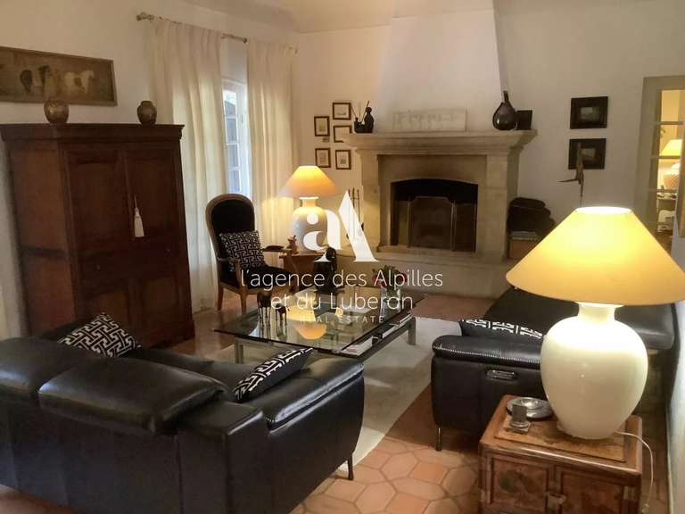 House Maussane-les-Alpilles - 5 bedrooms - 210m²