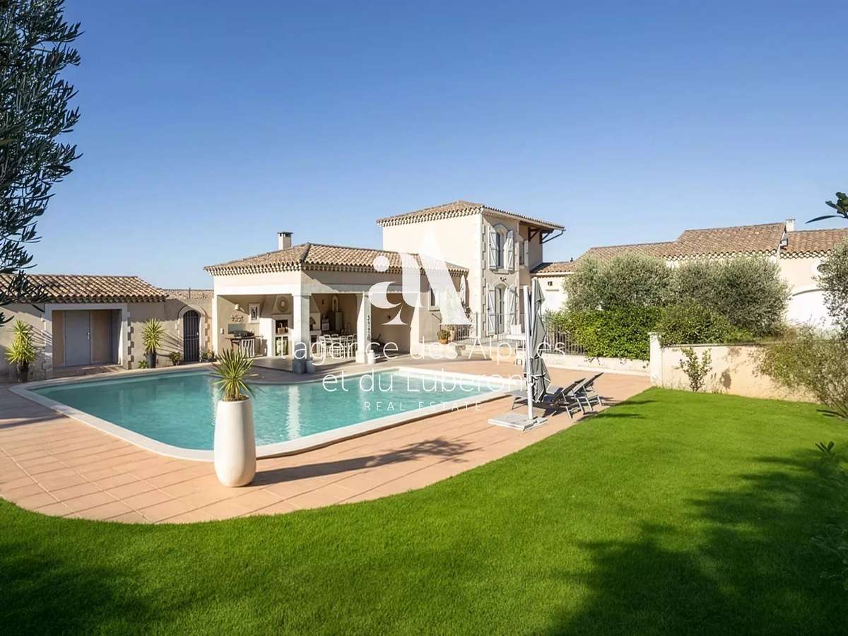 House Maussane-les-Alpilles