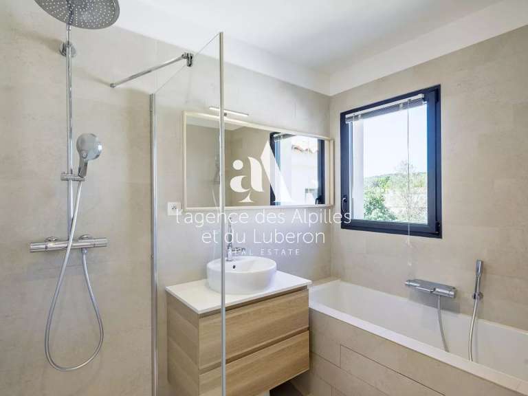 House Maussane-les-Alpilles - 3 bedrooms - 252m²