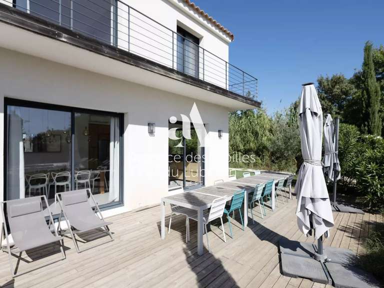 House Maussane-les-Alpilles - 3 bedrooms - 252m²