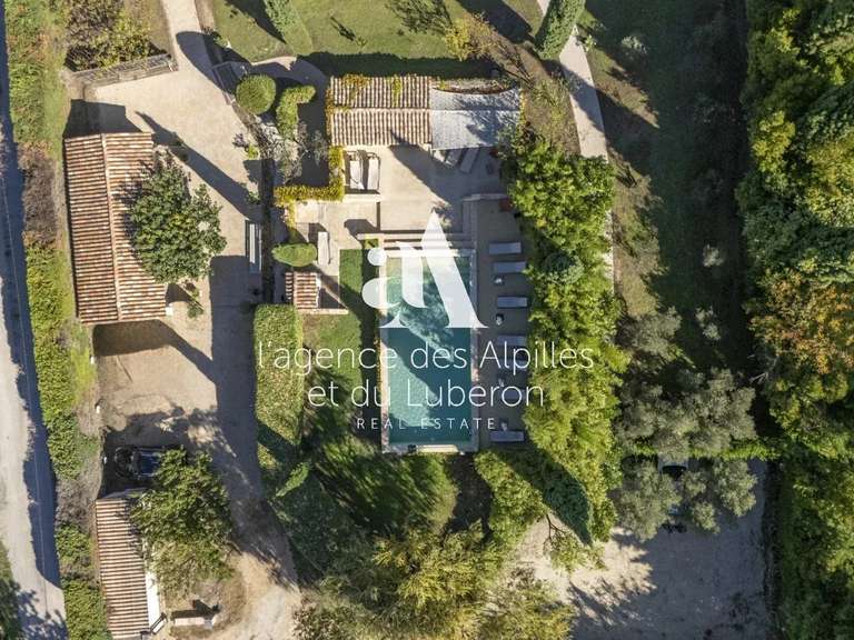 House Maussane-les-Alpilles - 247m²