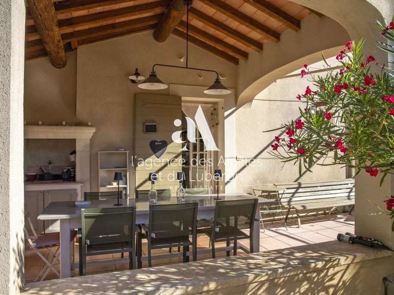 House Maussane-les-Alpilles - 247m²