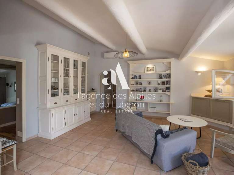 House Maussane-les-Alpilles - 247m²