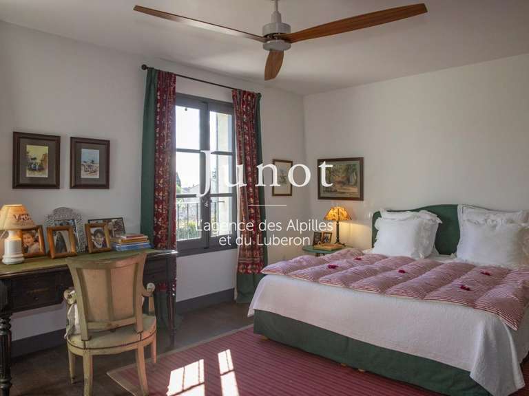 House Maussane-les-Alpilles - 4 bedrooms - 280m²