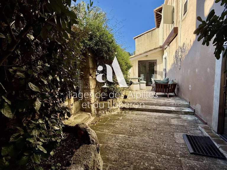 House Maussane-les-Alpilles - 2 bedrooms - 110m²