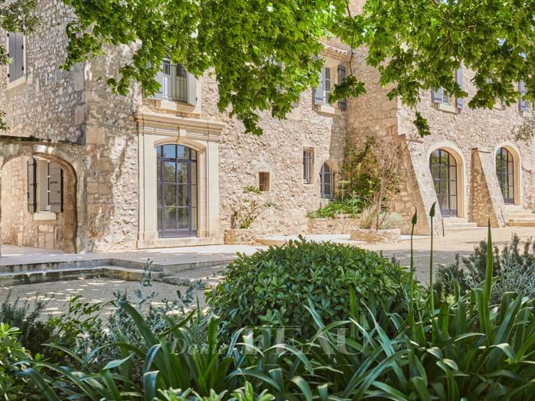 Maison Maussane-les-Alpilles - 8 chambres - 1400m²