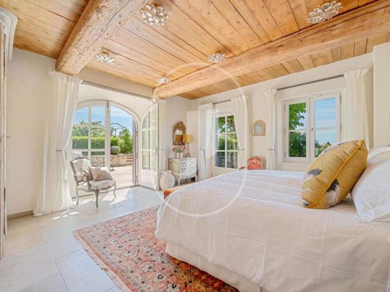 House Maussane-les-Alpilles - 4 bedrooms - 320m²