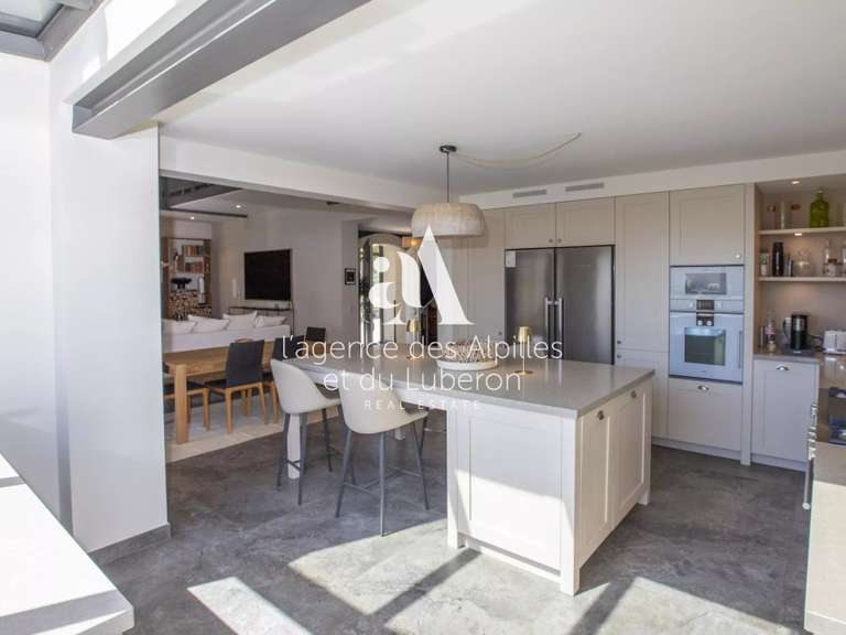 Maison Maussane-les-Alpilles - 3 chambres - 215m²