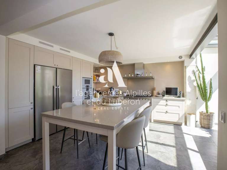 Maison Maussane-les-Alpilles - 3 chambres - 215m²