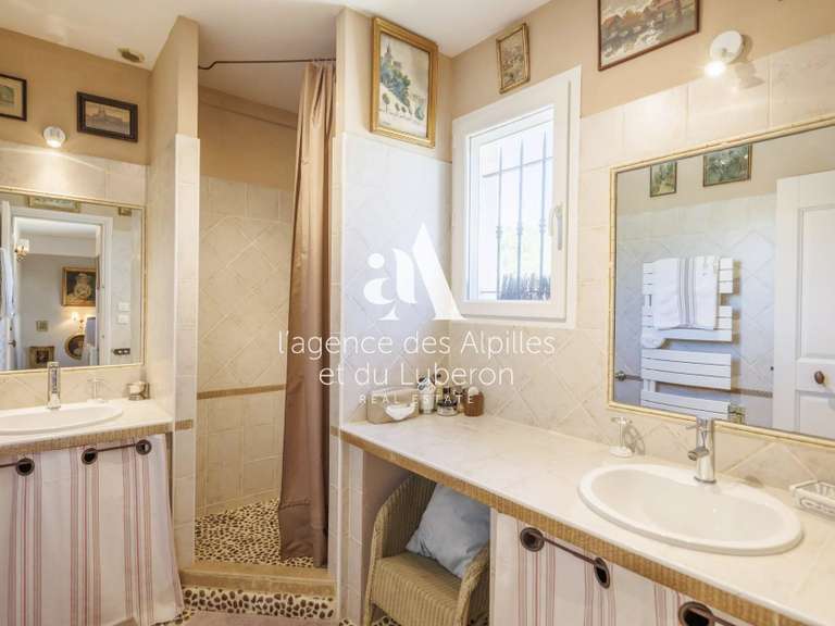 Maison Maussane-les-Alpilles - 4 chambres - 200m²