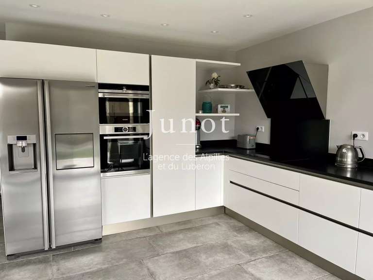 House Maussane-les-Alpilles - 4 bedrooms - 155m²