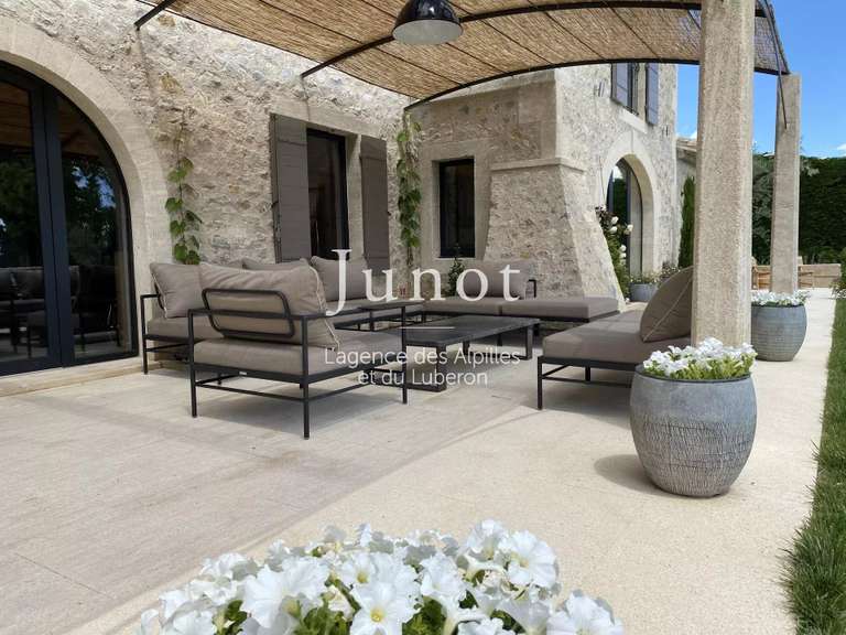 House Maussane-les-Alpilles - 5 bedrooms - 10000m²