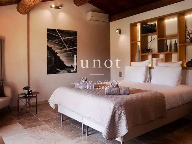 House Maussane-les-Alpilles - 5 bedrooms - 10000m²