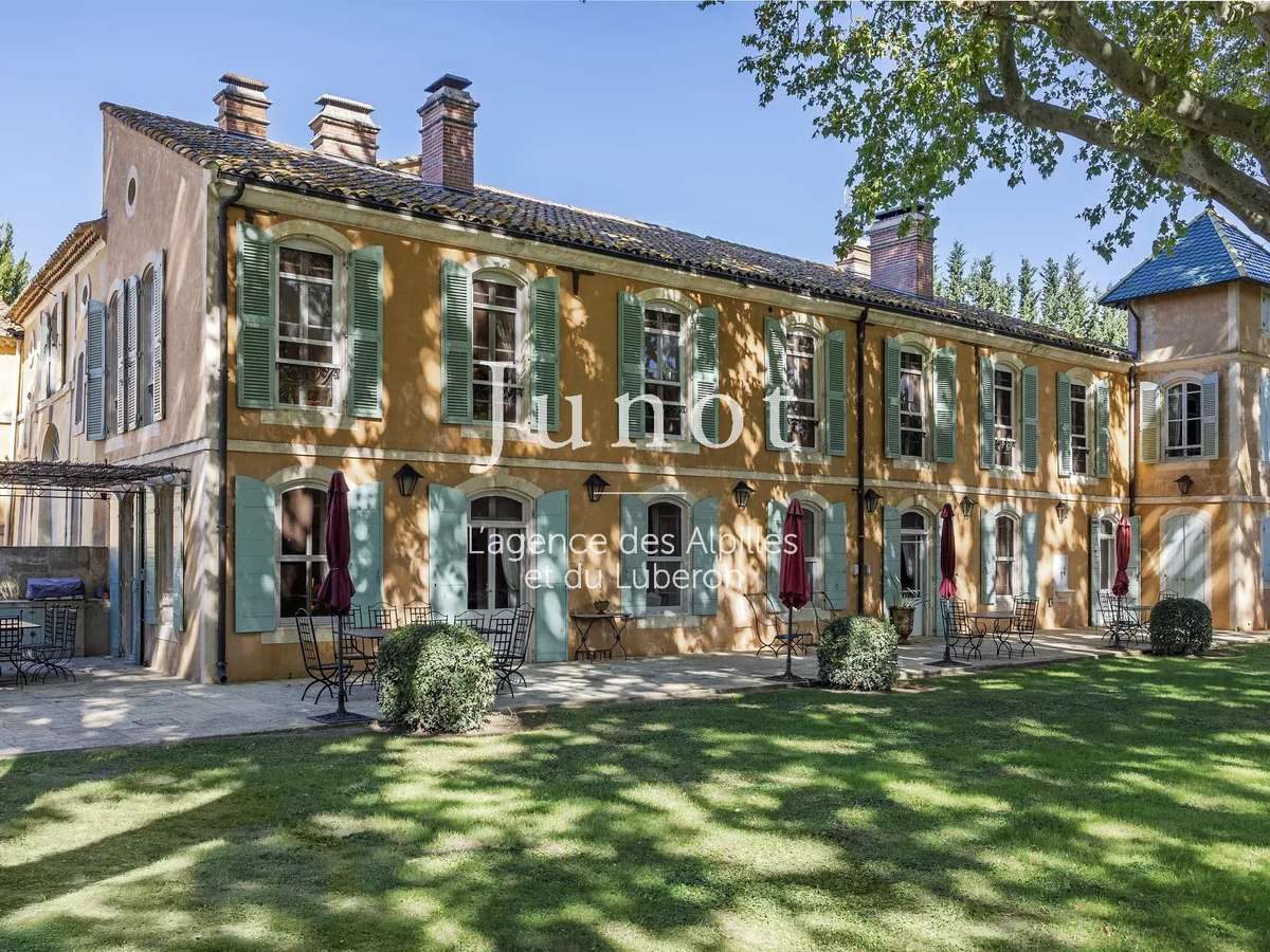 House Maussane-les-Alpilles