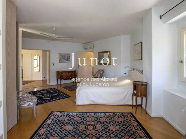 Maison Maussane-les-Alpilles - 2 chambres - 220m²
