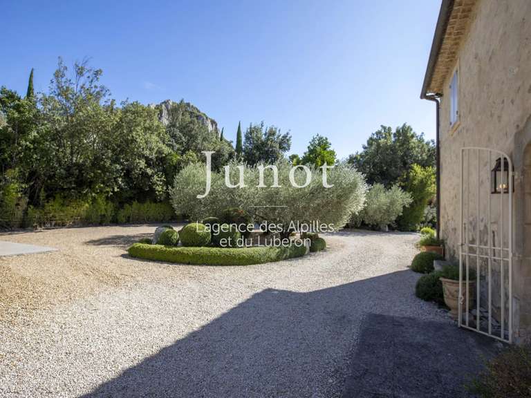 Maison Maussane-les-Alpilles - 2 chambres - 220m²