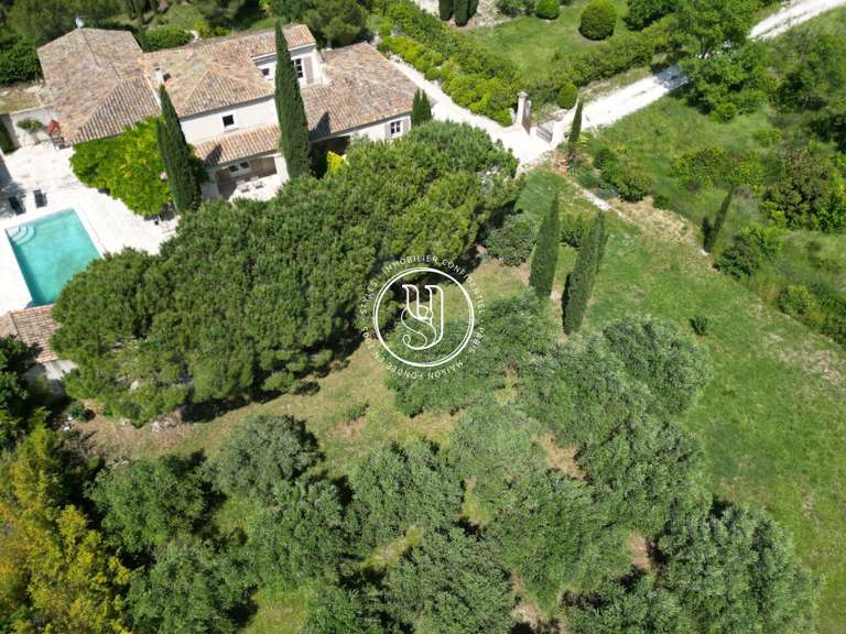 Villa Maussane-les-Alpilles - 5 bedrooms - 242m²