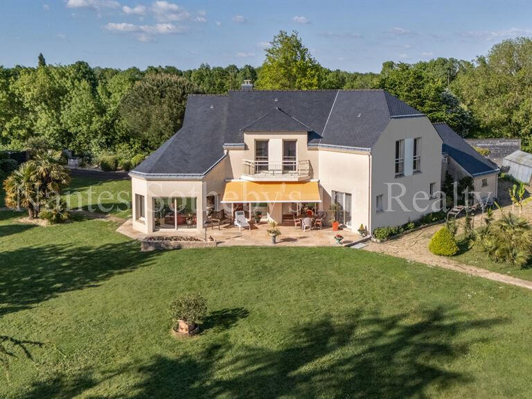 House Mauves-sur-Loire - 4 bedrooms - 211m²