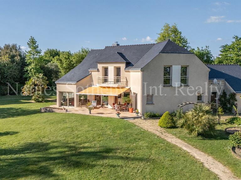 House Mauves-sur-Loire - 4 bedrooms - 211m²