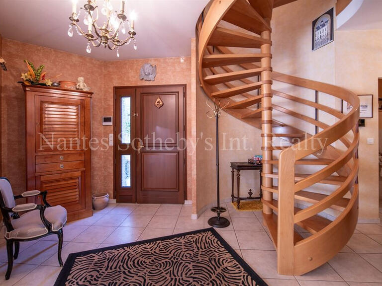 House Mauves-sur-Loire - 4 bedrooms - 211m²