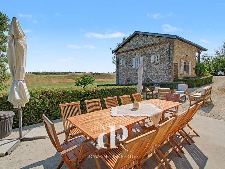 Maison Mauvezin - 11 chambres - 573m²