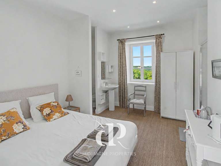 Maison Mauvezin - 11 chambres - 573m²