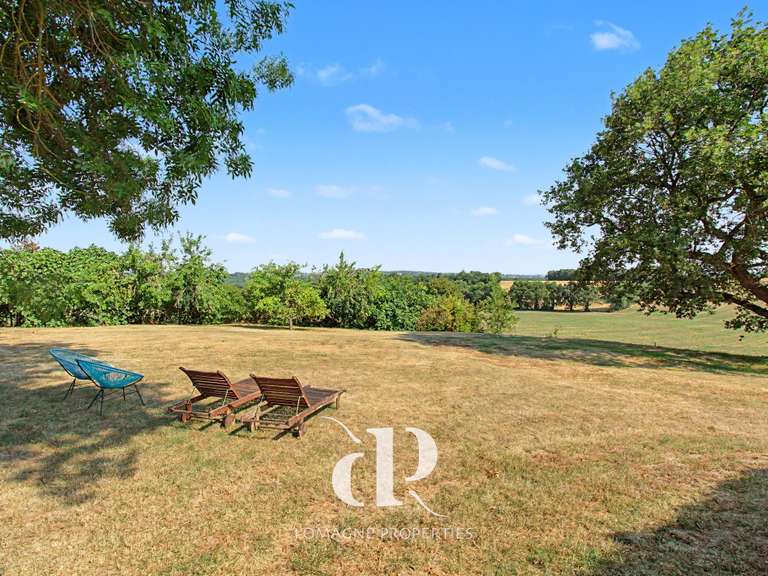 Maison Mauvezin - 11 chambres - 573m²