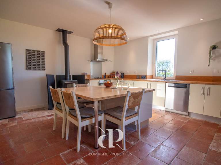 Maison Mauvezin - 4 chambres - 259m²