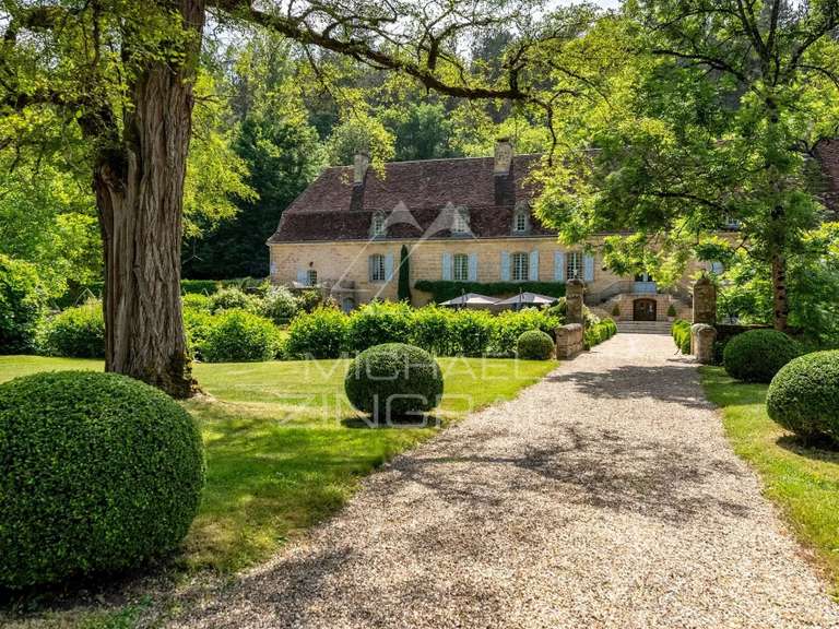 Propriété Mauzens-et-Miremont - 12 chambres - 1800m²