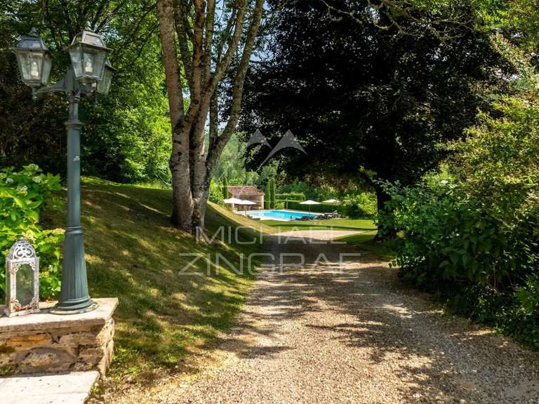 Propriété Mauzens-et-Miremont - 12 chambres - 1800m²