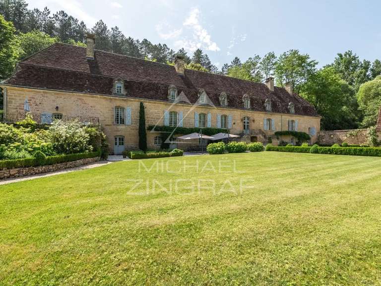 Propriété Mauzens-et-Miremont - 12 chambres - 1800m²