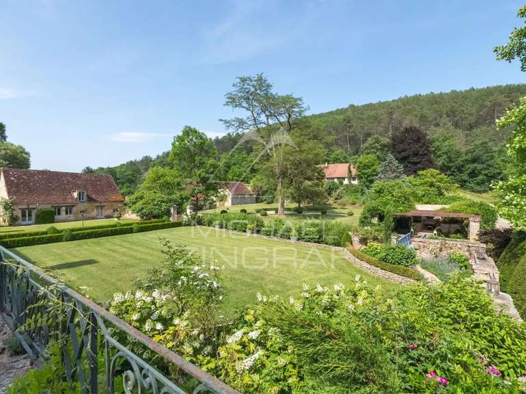 Propriété Mauzens-et-Miremont - 12 chambres - 1800m²