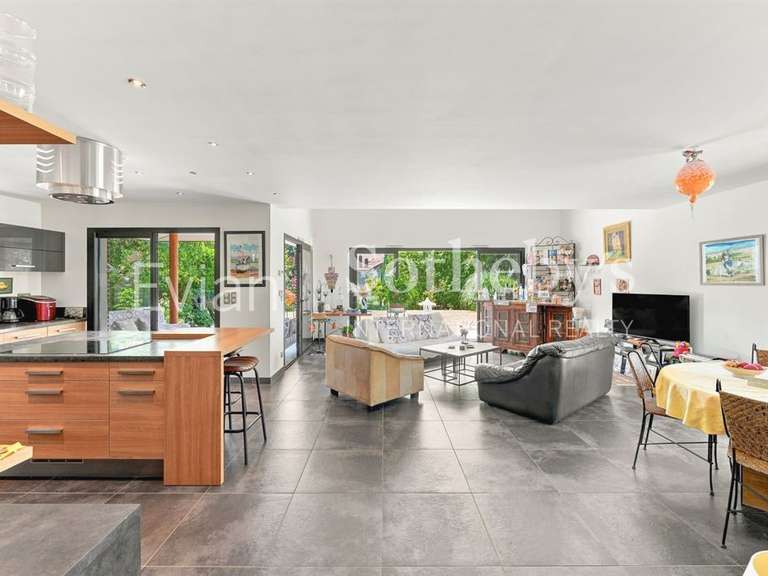 Maison Maxilly-sur-Léman - 3 chambres - 150m²