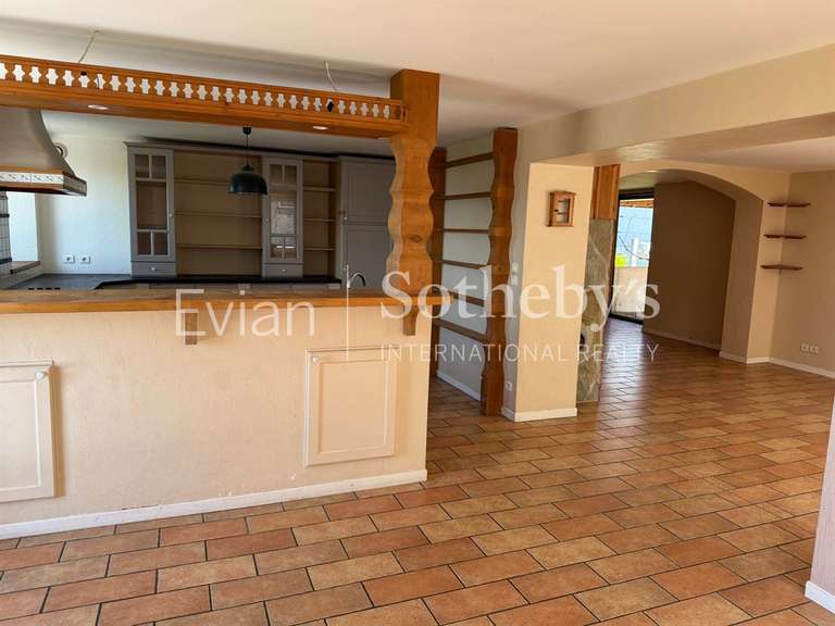 Maison Maxilly-sur-Léman - 5 chambres - 186m²