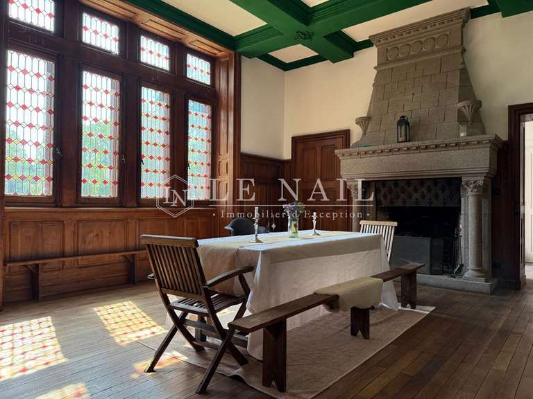 Château Mayenne - 7 chambres - 480m²