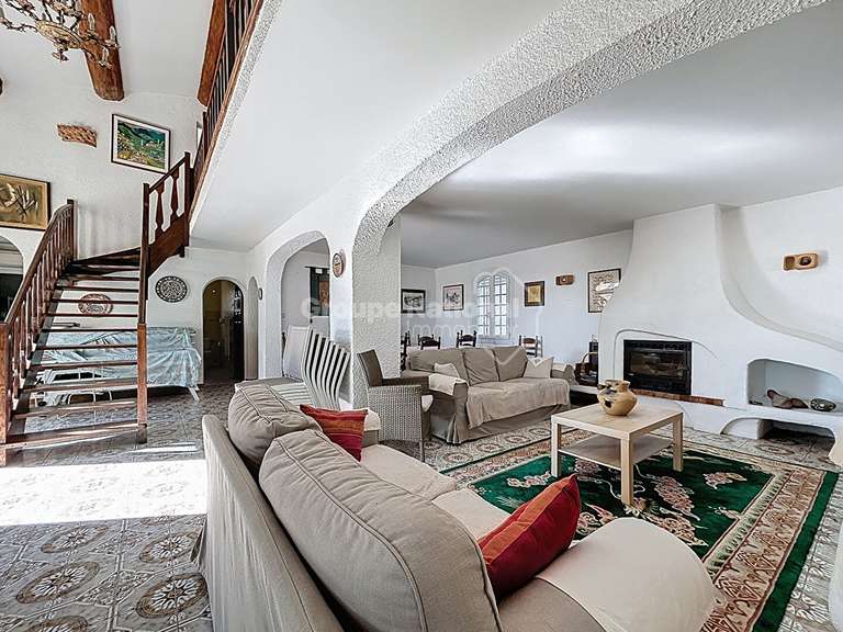 Maison Mazan - 5 chambres - 207m²